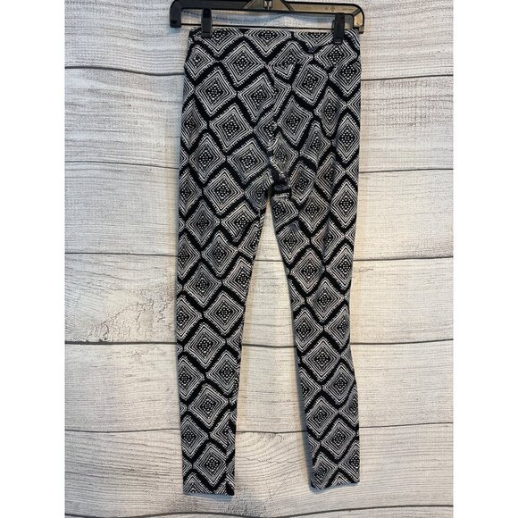 LuLaRoe Geometric Pattern Leggings OS - Picture 3 of 4